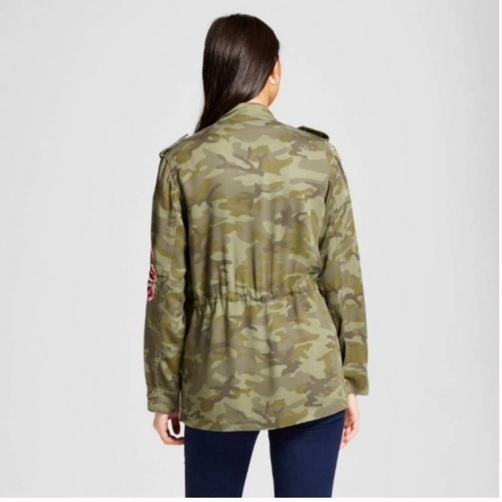 Knox Rose camouflage and floral embroidery light weight anorak jacket small - Picture 2 of 5